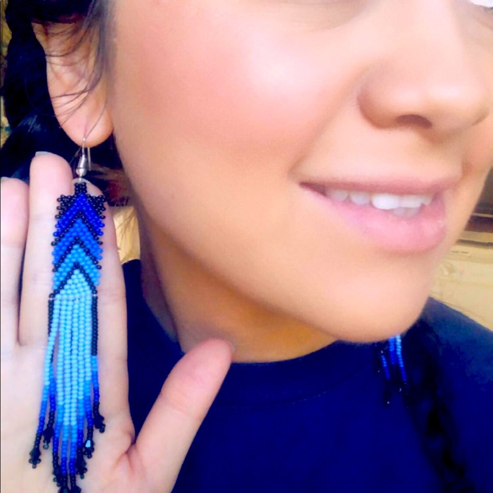 Huichol earrings 💙